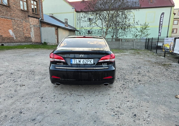 Hyundai i40 cena 37500 przebieg: 160000, rok produkcji 2012 z Włoszczowa małe 232